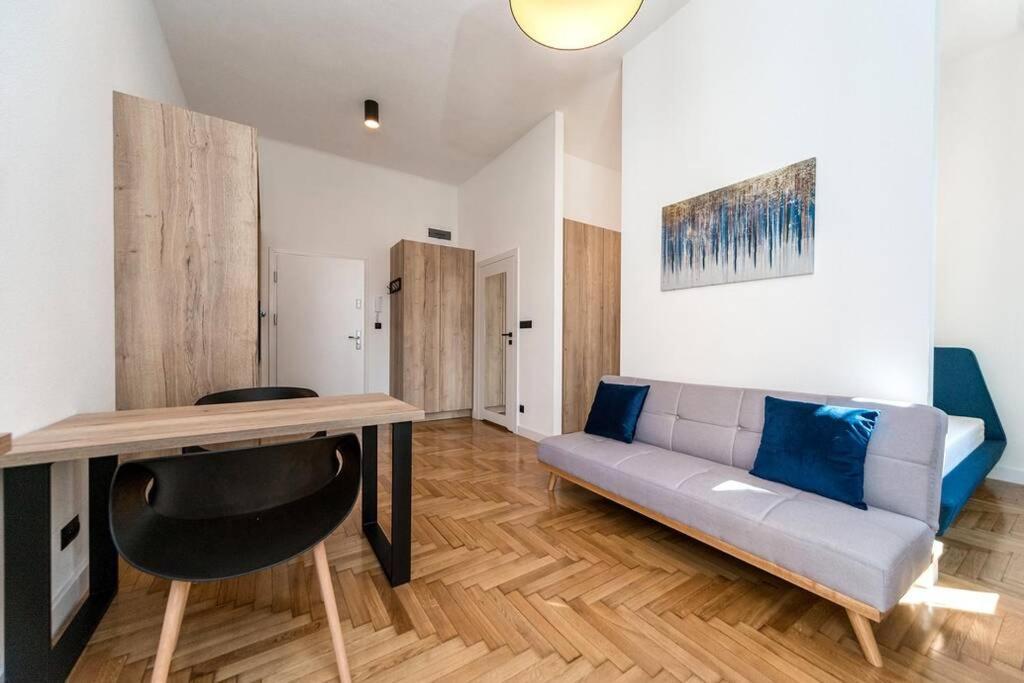 Studio Matejki C Bielsko-Biała Dış mekan fotoğraf